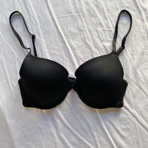 🚫SOLD🚫VS PINK wear everywhere t-shirt bra